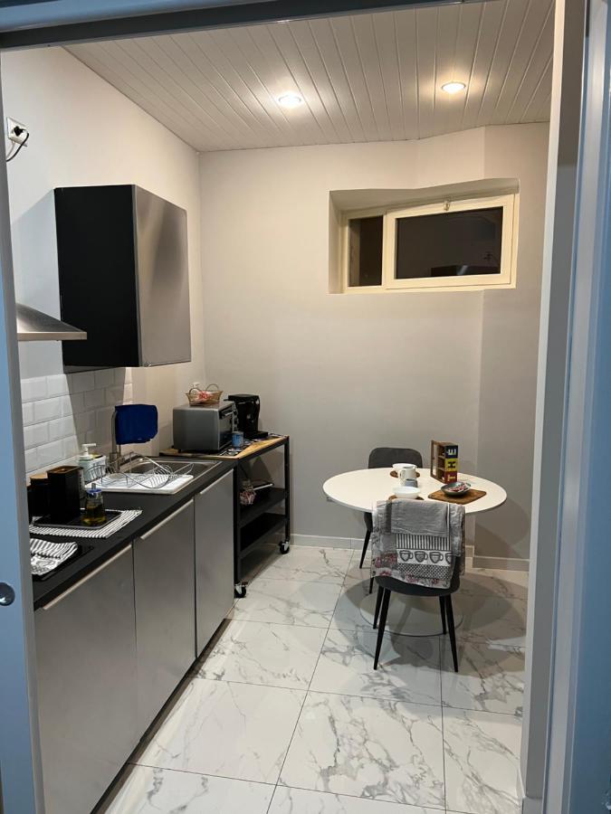 Central Station And City Rooms Link "13 Apartment" Amalfi Coast , サレルノ エクステリア 写真