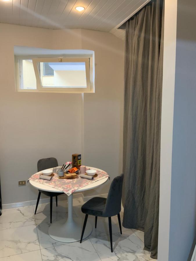 Central Station And City Rooms Link "13 Apartment" Amalfi Coast , サレルノ エクステリア 写真